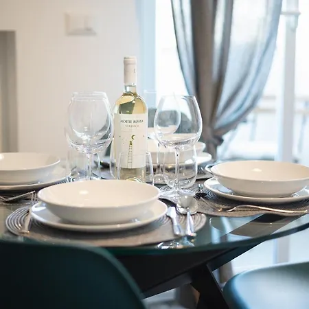 Annamaria - Station Charming Apartament *