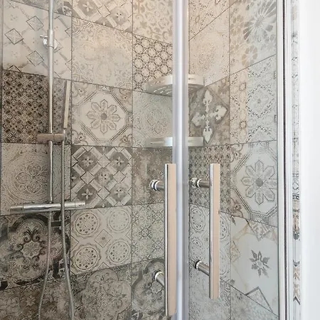 Annamaria - Station Charming